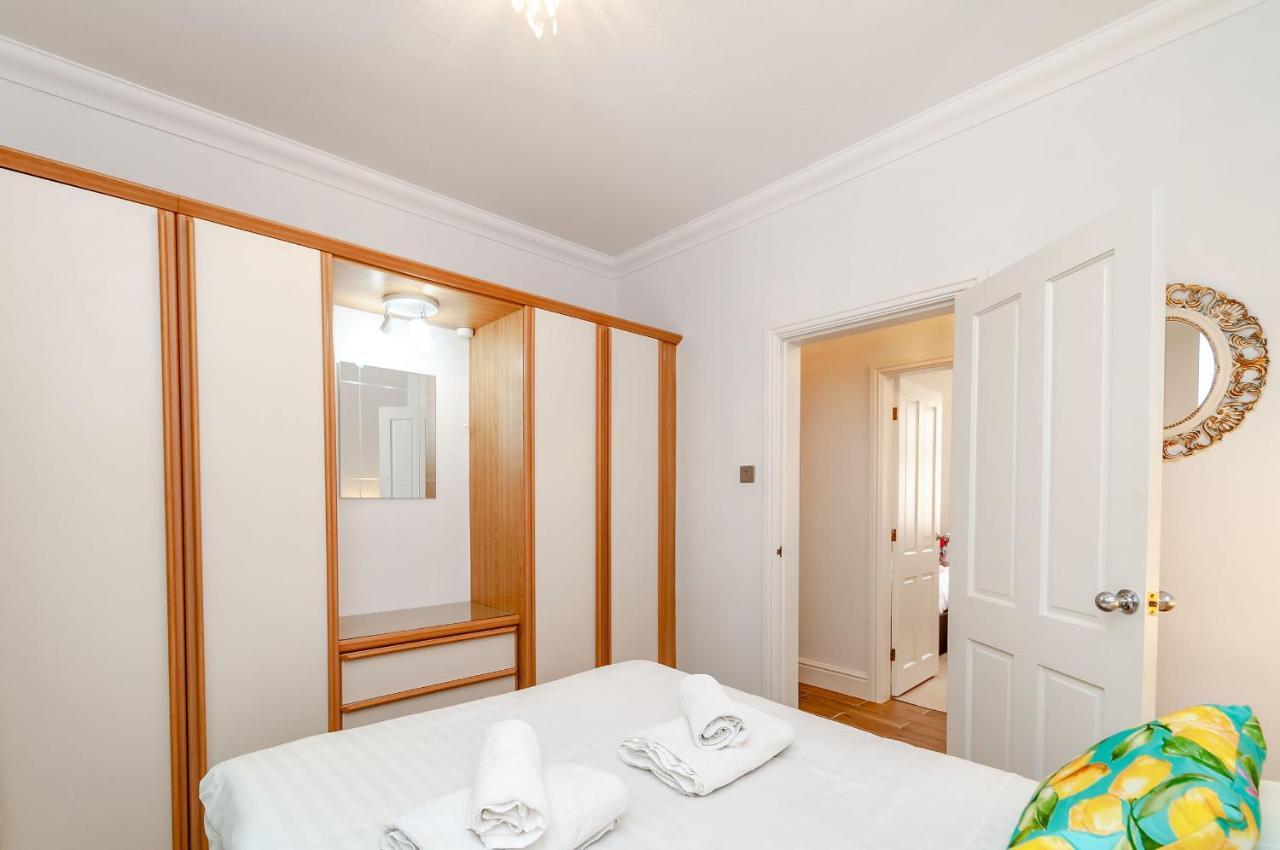Апартаменти 8 Kents Bank House Grange-over-Sands Екстер'єр фото